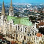 Descubre la asombrosa Catedral de Chartres: ¡un tesoro imperdible!